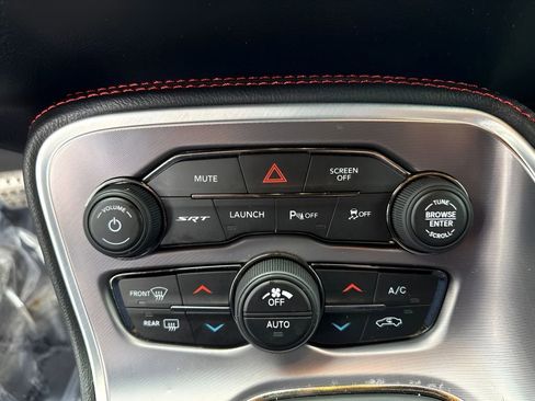Used 2019 Dodge Challenger SRT Hellcat w/ Widebody Package RWD image 17
