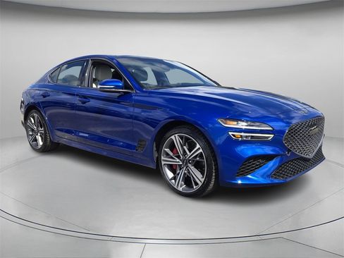 Used 2024 Genesis G70 3.3T Advanced image 9