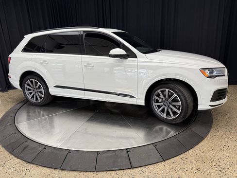 Used 2022 Audi Q7 2.0T Premium Plus w/ Premium Plus Package AWD/4WD image 12