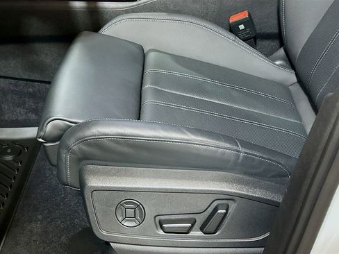 Used 2025 Audi Q5 2.0T Premium Plus image 17