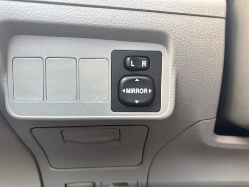 Used 2009 Toyota Corolla FWD image 23