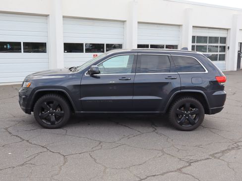 Used 2015 Jeep Grand Cherokee Altitude AWD/4WD image 7