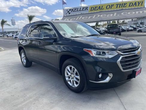 Certified 2021 Chevrolet Traverse LT FWD image 2