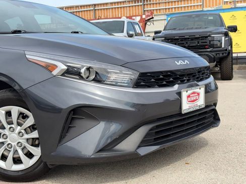 Used 2023 Kia Forte LX FWD image 3