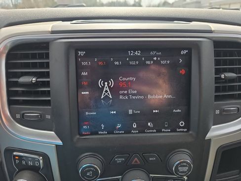 Used 2019 RAM 1500 Big Horn image 17