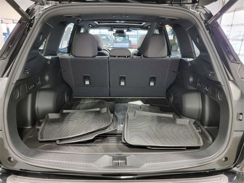 Used 2025 Subaru Forester Premium w/ Convenience Package #1 image 37