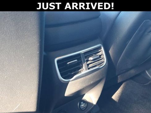 Used 2023 Hyundai Santa Fe SEL FWD image 9