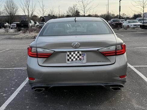 Used 2016 Lexus ES 350 w/ Premium Package w/Wood Trim FWD image 6