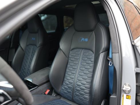 Used 2025 Audi RS 6 performance w/ Blue RS Design Package Plus image 19