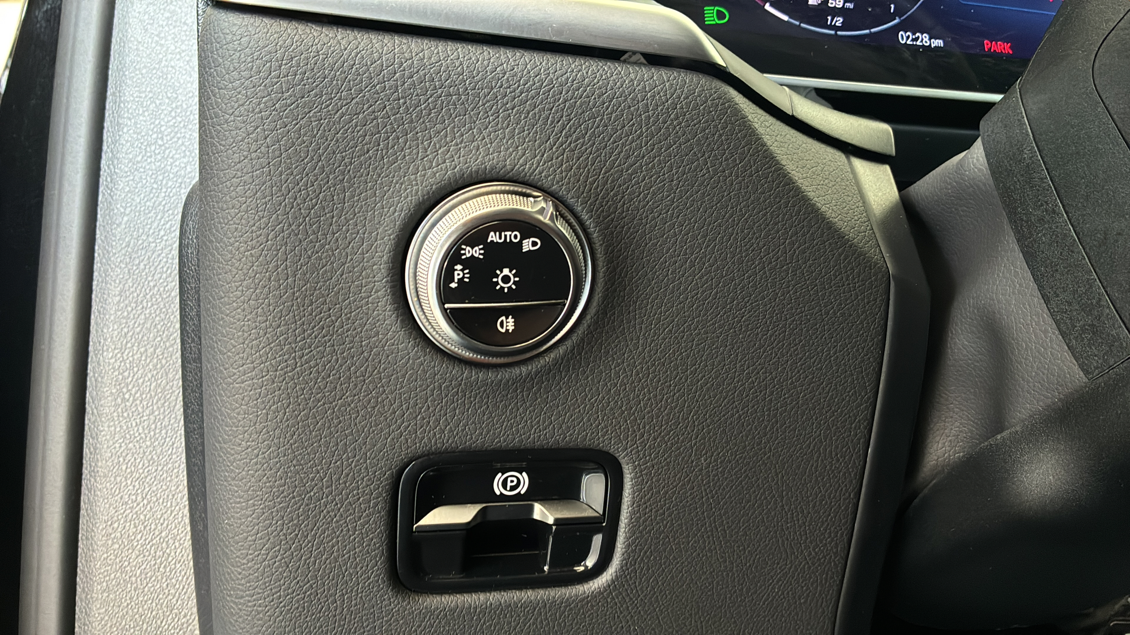 Used 2026 Mercedes-Benz GLC 300 image 27