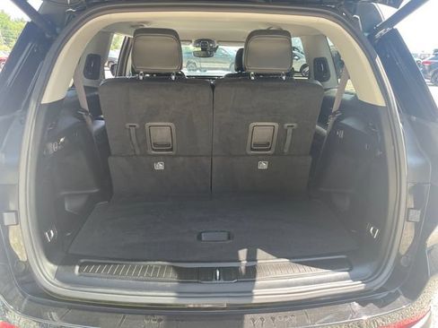 Used 2023 Jeep Grand Cherokee L Limited AWD/4WD image 15
