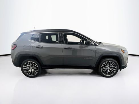 Used 2023 Jeep Compass Limited w/ Elite Group AWD/4WD image 4