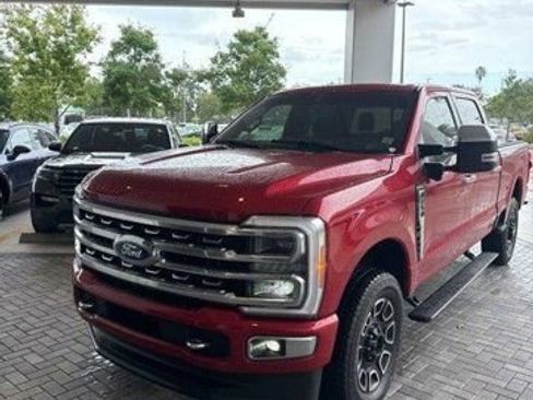 Used 2023 Ford F250 Platinum image 2