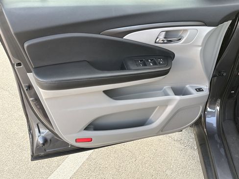 Used 2017 Honda Pilot EX-L image 11