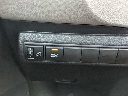 Used 2026 Toyota Corolla LE FWD image 23