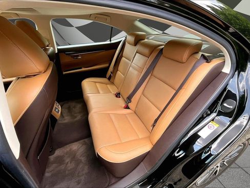 Used 2016 Lexus ES 350 w/ Premium Package w/Wood Trim FWD image 27