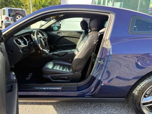 Used 2012 Ford Mustang GT Premium w/ Electronics Pkg RWD image 11