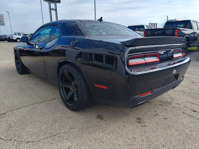 Used 2017 Dodge Challenger SRT Hellcat RWD image 5