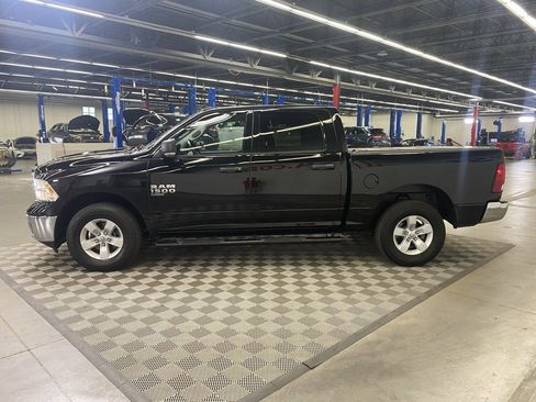 Used 2022 RAM 1500 Classic SLT w/ Electronics Group image 9