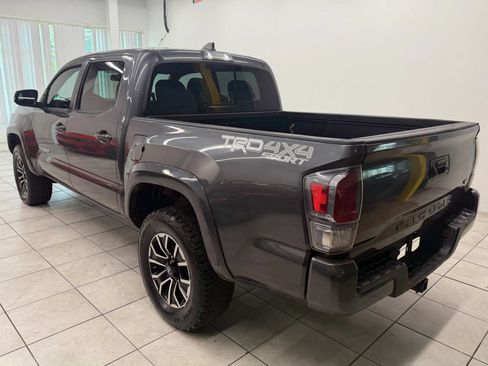 Used 2020 Toyota Tacoma TRD Sport AWD/4WD image 7
