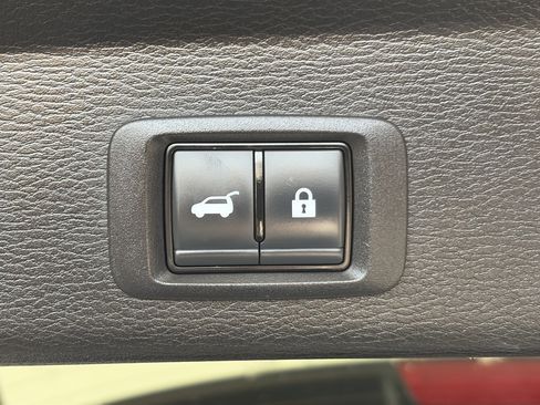 Used 2024 Mitsubishi Outlander SE image 17