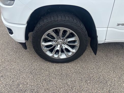 Used 2023 RAM 1500 Laramie AWD/4WD image 11