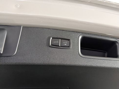 New 2026 Porsche Macan S image 18