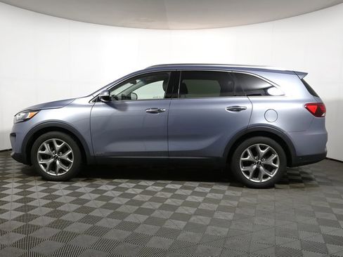 Used 2019 Kia Sorento EX image 2