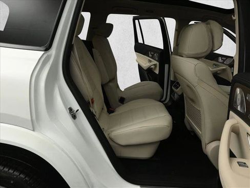 New 2026 Mercedes-Benz GLS 450 4MATIC image 27