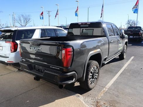 Used 2025 GMC Sierra 2500 Denali Ultimate image 6