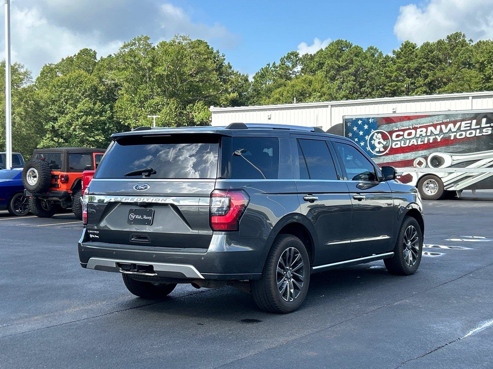 Used 2019 Ford Expedition Limited w/ Equipment Group 301A RWD image 7