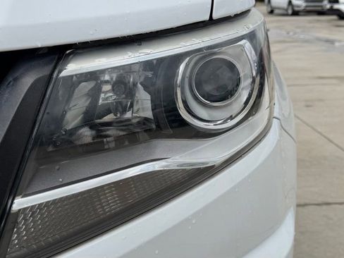 Used 2019 Chevrolet Colorado Z71 AWD/4WD image 9