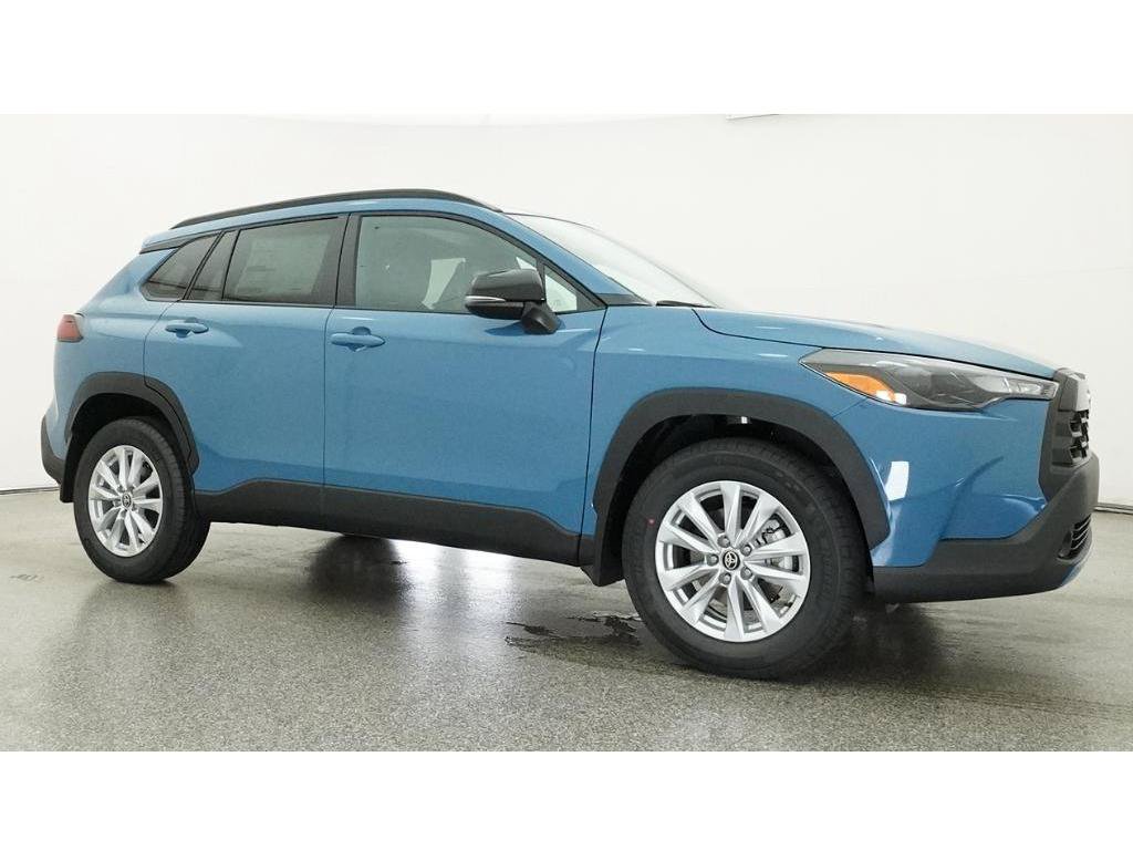 New 2026 Toyota Corolla Cross LE FWD image 28