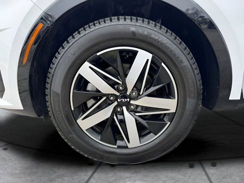 Used 2022 Kia Sorento EX w/ Panoramic Sunroof Package image 31