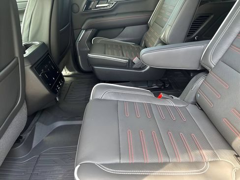 New 2026 GMC Yukon AT4 Ultimate AWD/4WD image 22