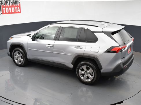 Used 2025 Toyota RAV4 XLE image 18