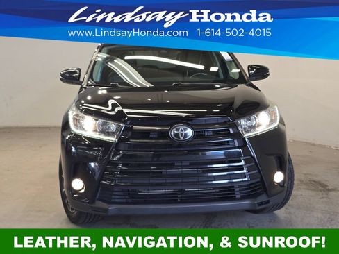 Used 2018 Toyota Highlander SE AWD/4WD image 2