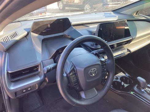 Used 2023 Toyota Prius LE image 8
