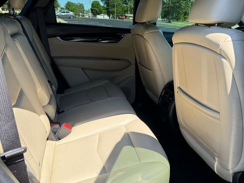 Used 2018 Cadillac XT5 AWD image 10