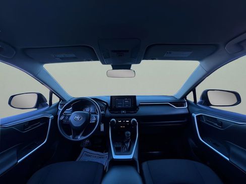 Used 2019 Toyota RAV4 LE image 17