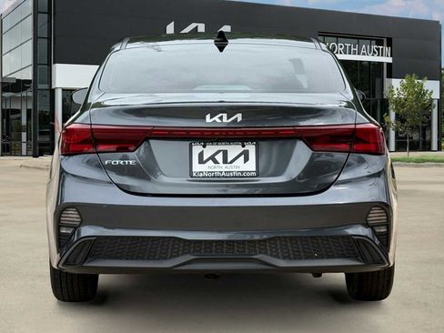 Used 2024 Kia Forte LXS w/ LXS Technology Package FWD image 8
