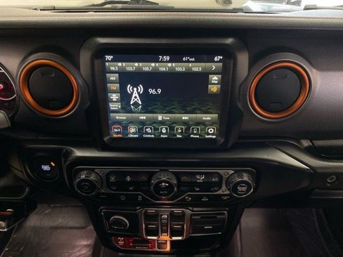 Used 2021 Jeep Gladiator Mojave AWD/4WD image 23
