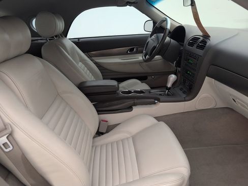 Used 2005 Ford Thunderbird 50th Anniversary image 15