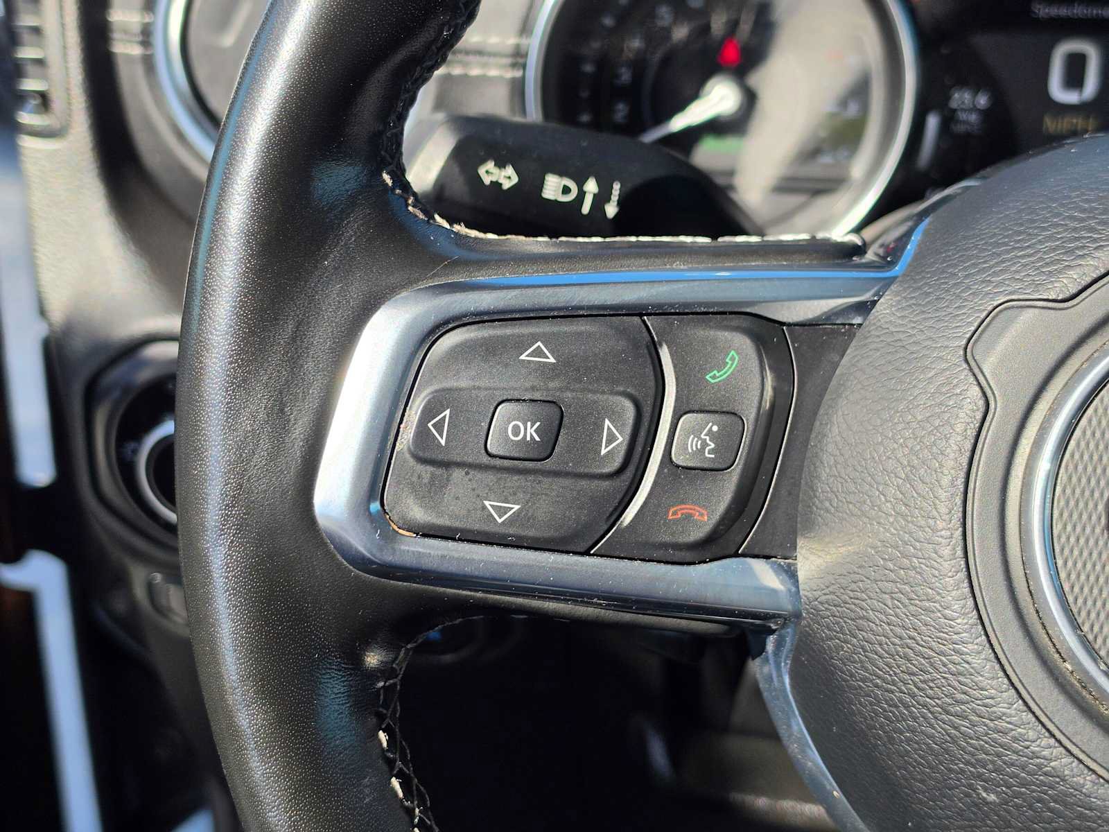 Used 2022 Jeep Wrangler Unlimited Sahara w/ Cold Weather Group AWD/4WD image 29