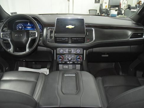 Used 2024 Chevrolet Suburban Z71 w/ Off-Road Capability Package AWD/4WD image 30