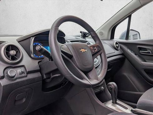 Used 2016 Chevrolet Trax LS w/ LPO, Protection Package FWD image 10