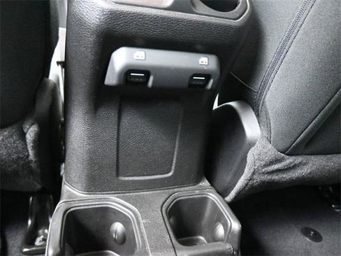 Used 2023 Jeep Gladiator Sport image 20