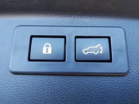 Certified 2023 Subaru Forester Premium image 32