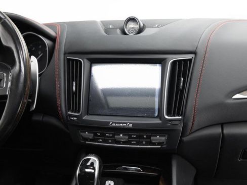 Used 2017 Maserati Levante S image 34