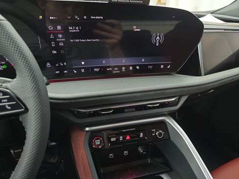 New 2025 Audi SQ5 Prestige image 20